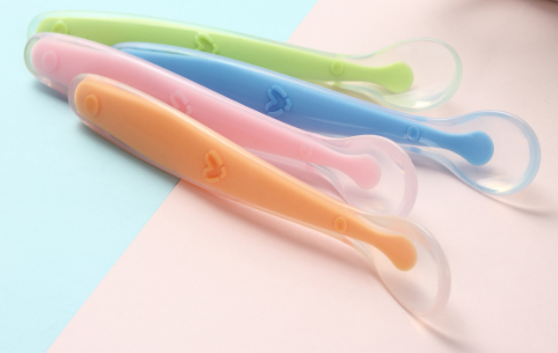 硅胶婴儿产品--硅胶勺 硅胶婴儿产品--硅胶勺