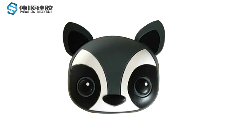 硅胶一般耐高温多少度呢？遇到高温时硅胶会发出难闻的气味吗？