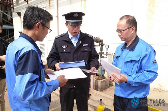 2018硅胶行业如何发展_2018硅胶行业该如何前进