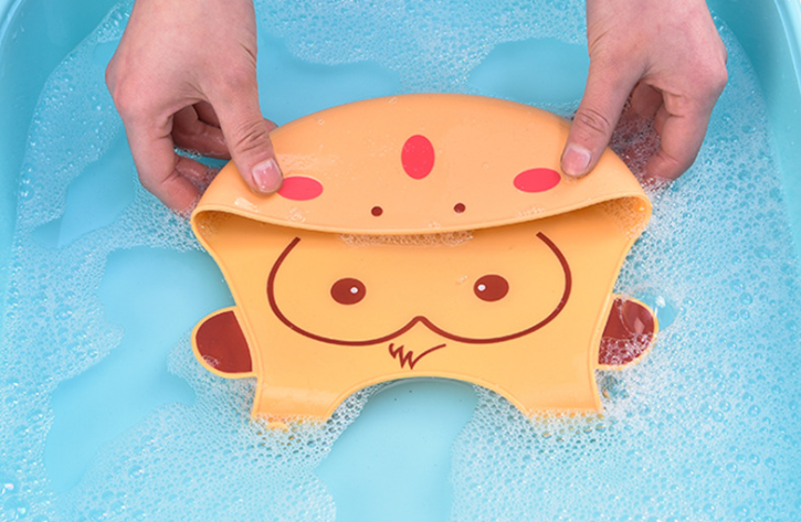 单色硅胶围嘴兜和双色硅胶围嘴兜有什么不同 单色硅胶围嘴兜和双色硅胶围嘴兜有什么不同