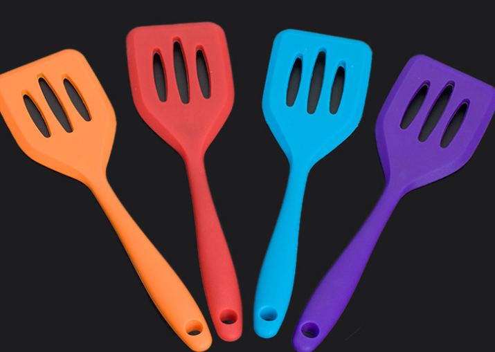 硅胶锅铲和木铲哪个好,硅胶锅铲和木铲的区别 硅胶锅铲和木铲哪个好,硅胶锅铲和木铲的区别