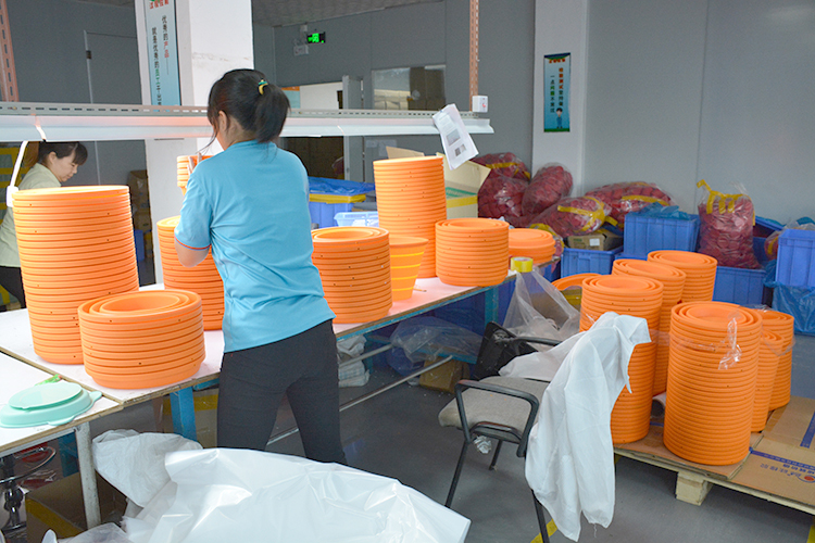 硅胶折叠水桶 硅胶折叠水桶